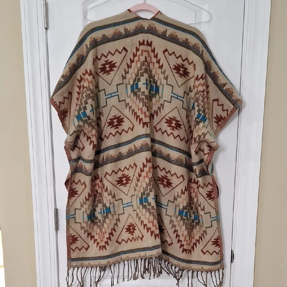 Southwest Print Ruana - Picture 6 of 6